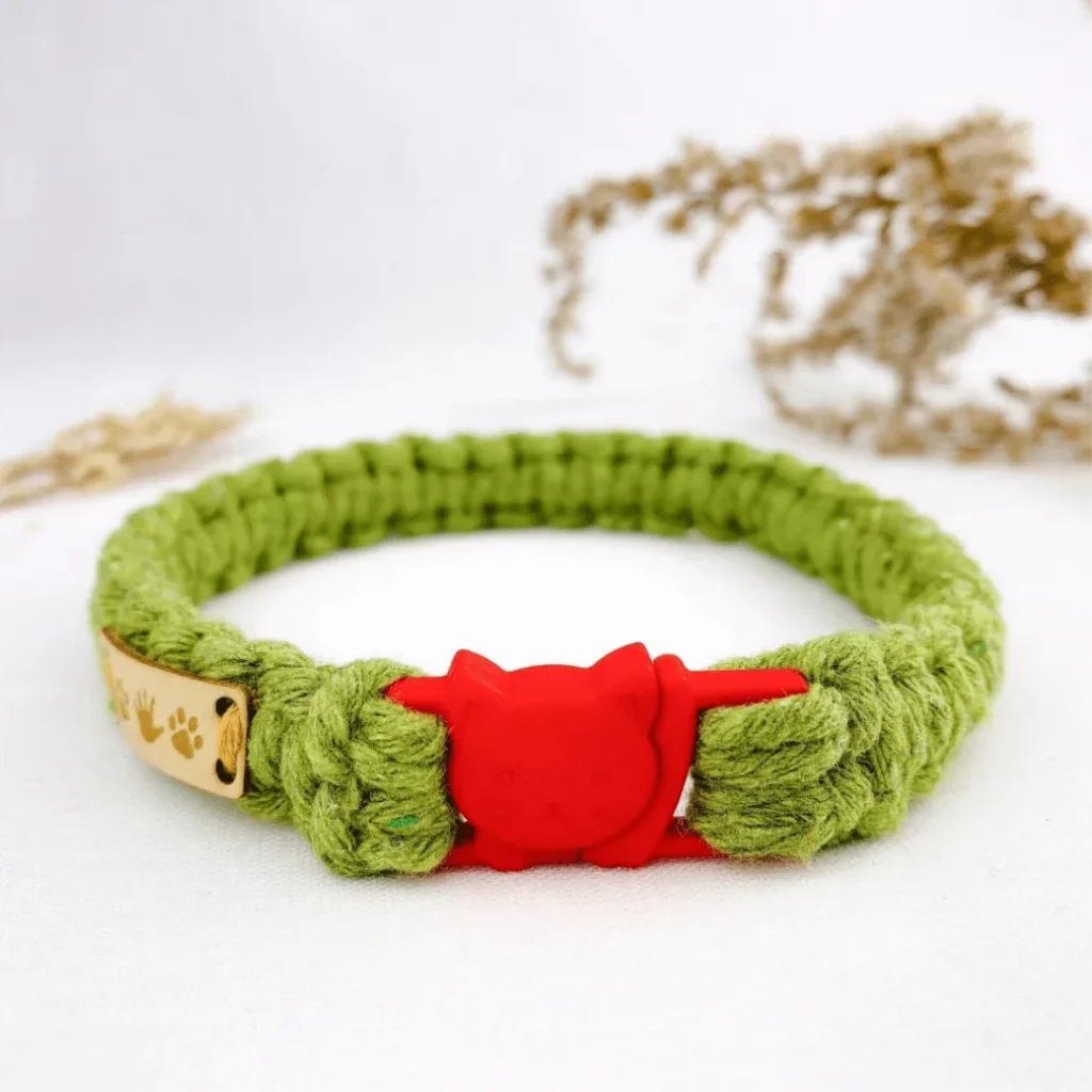 Knitted Cat Collars for Playful cats 7