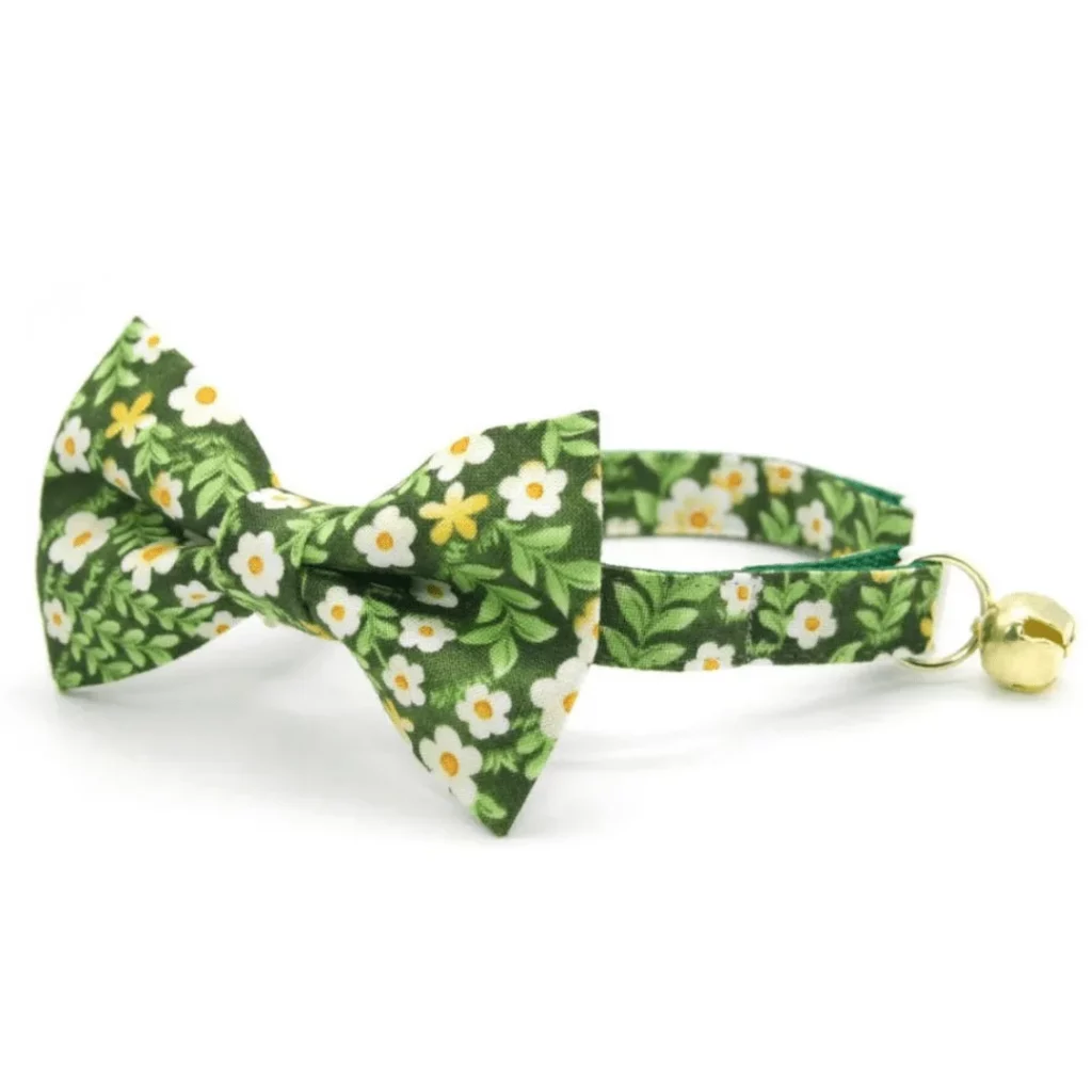 Christmas Green Cat Collars for cuddly cats cute floral pattern green